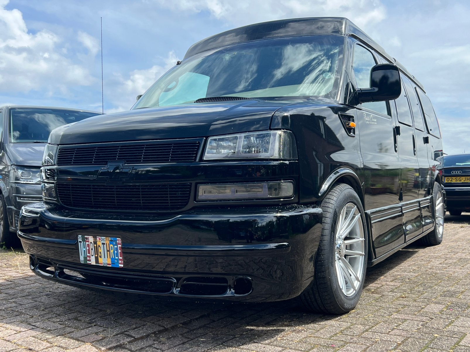 2005 CHEVROLET EXPRESS EXPLORER CAMPER te koop The Big Three Nunspeet